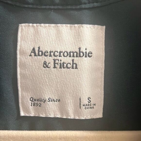 ✨Abercrombie & Fitch Ruched Sleeve Sz Small Emerald Green Women’s Top✨ - Picture 7 of 7